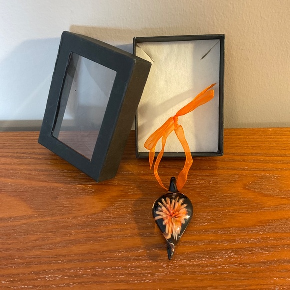 Murano-style Art Glass Floral Orange Jewelry Pendant - Picture 6 of 11